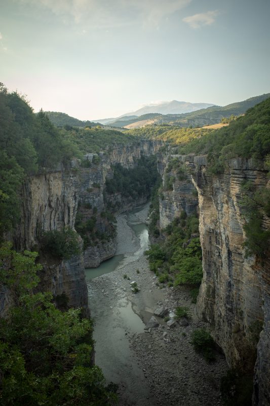 Blick in die Schlucht vom Fluss Osum, Albanien