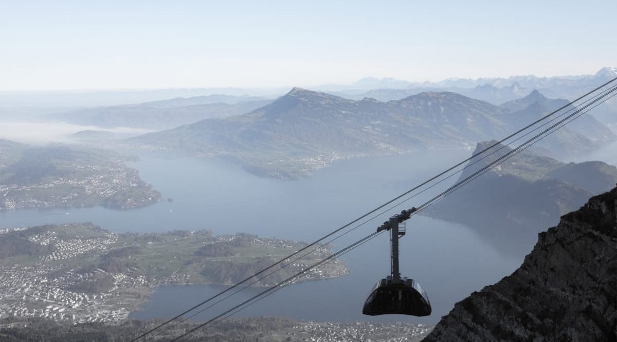 Pilatus Gondel Aussicht auf Vierwaldstättersee